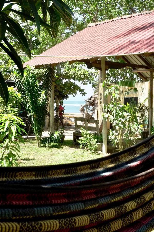 Freedom Beach Arugam Bay Aparthotel Exterior photo